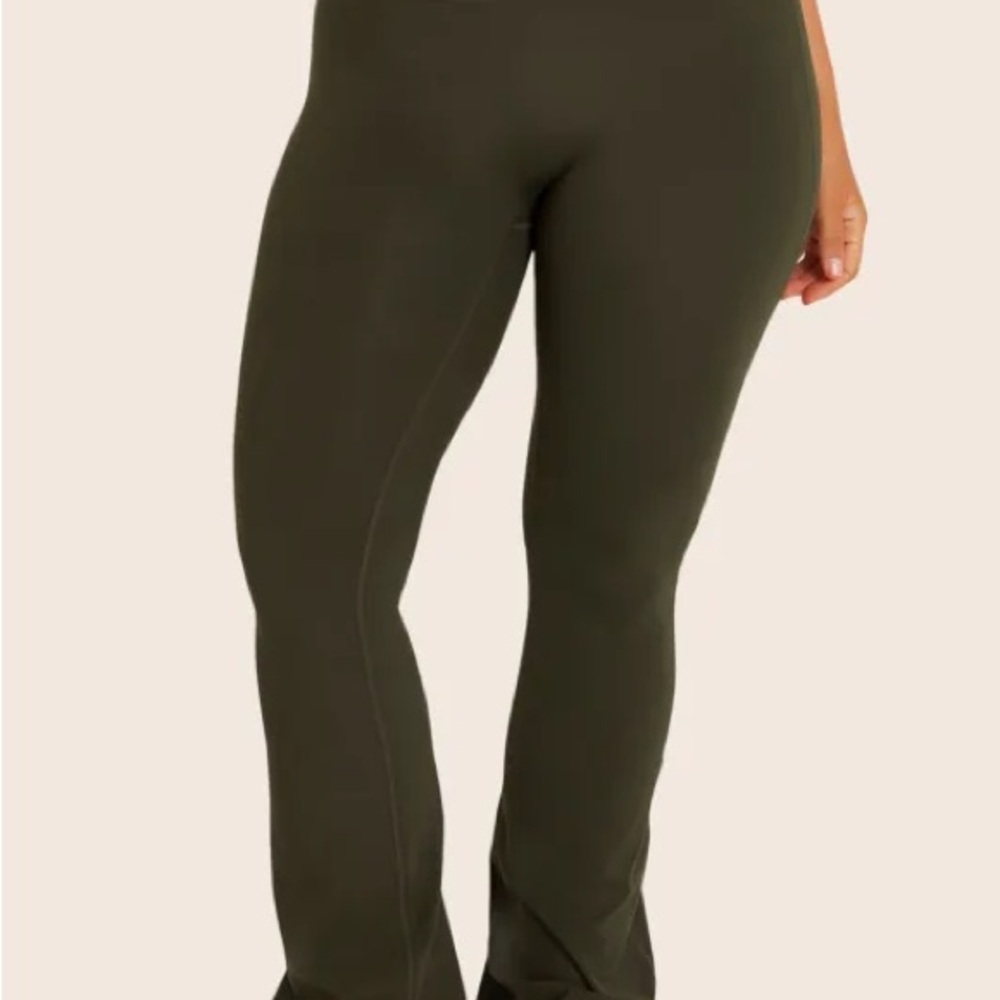 SET Active Dark Olive Leggings